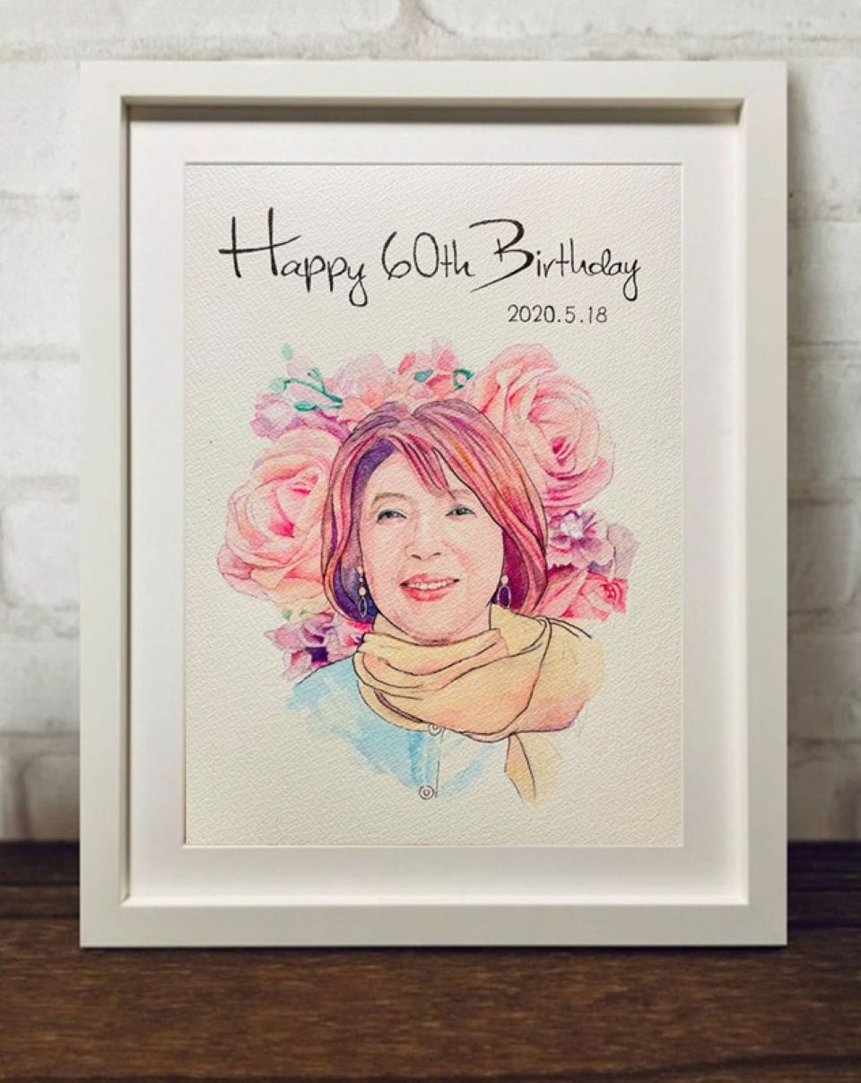 ���ꂳ��ւ̊җ�j���̎���G�v���[���g�̃A�b�v�B�@���ꂳ��̔w�i�ɉԂ̊G��`�����؂₩�Ȏd�オ��B