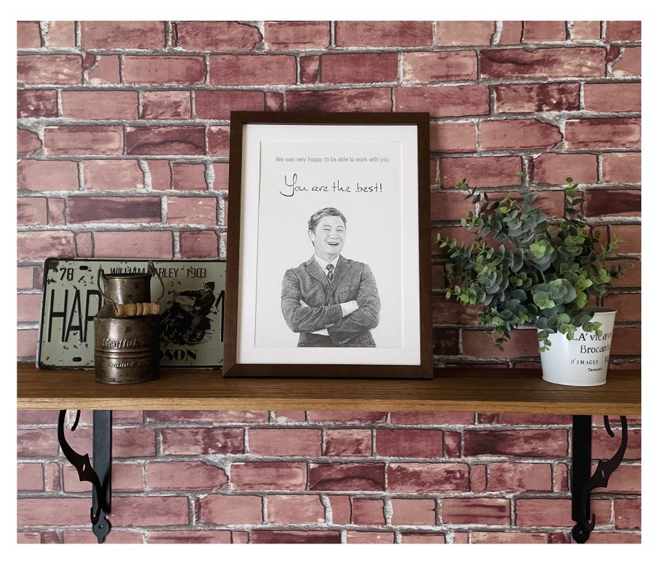 �E��̐l�ւ̑ސE�E�]�E�̂��j������G�B���M��̓W����B���m�g�[���ŃX�^�C���b�V���Ȉ�ۂ̍�i�B