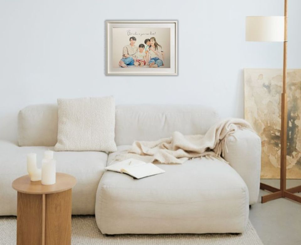 家族の記念の似顔絵展示例。背景には何も描かず、家族4人幸せそうな笑顔を引き立てた作品。手描きの味も強調され、お部屋のおしゃれなアクセントになっている似顔絵。 家族の記念の似顔絵展示例。背景には何も描かず、家族4人幸せそうな笑顔を引き立てた作品。手描きの味も強調され、お部屋のおしゃれなアクセントになっている似顔絵。